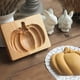 thumbnail image 3 of Máquina troqueladora de madera para hacer pan de jengibre con forma de planta cónica, 3 of 6