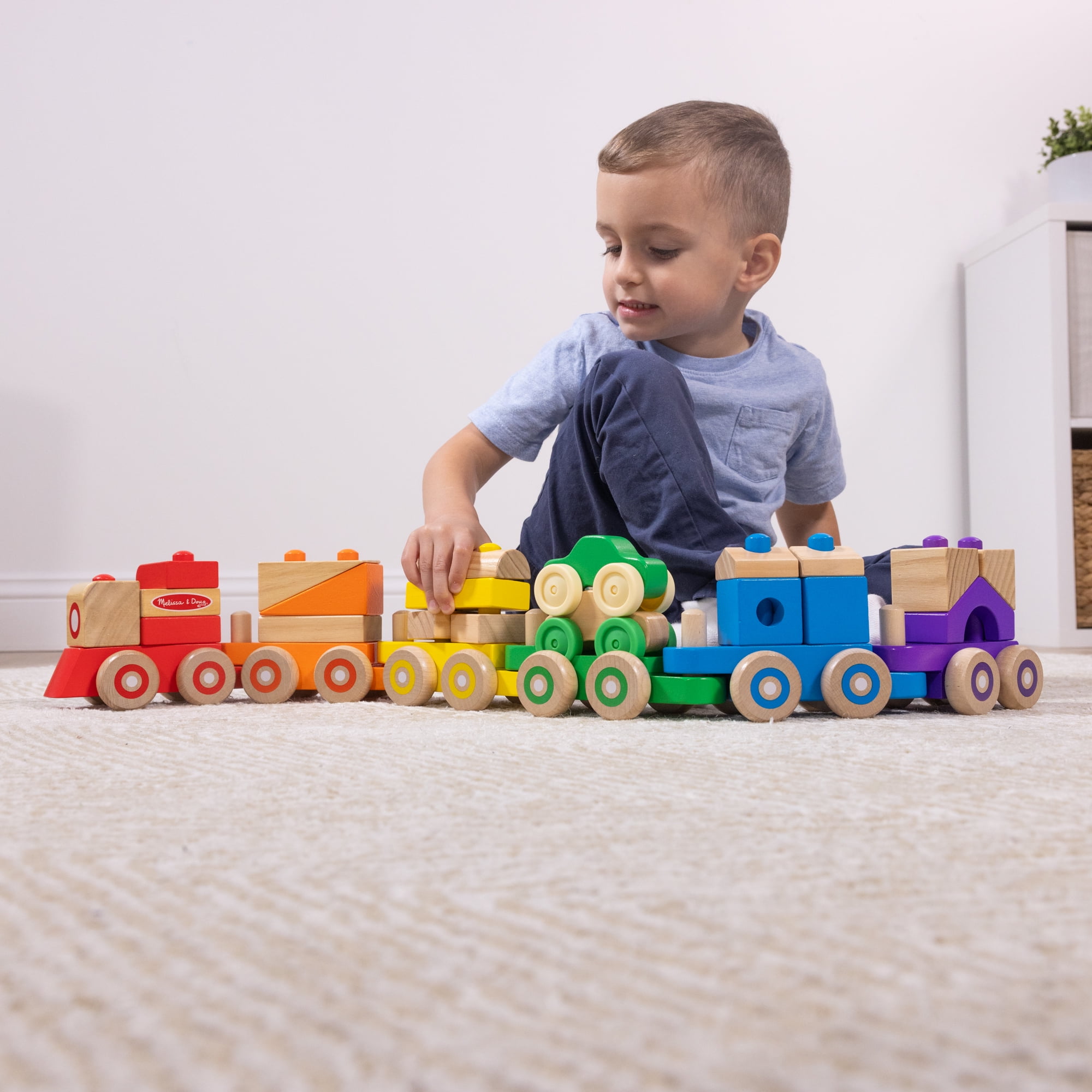 Melissa & Doug Deluxe Wooden Stacking Train, 32 Inch Length, 6 Cars, 19 Blocks, 2 Vehicles, for Todd(图3) Melissa & Doug Deluxe Wooden Stacking Train, 32 Inch Length, 6 Cars, 19 Blocks, 2 Vehicles, for Todd(图3)