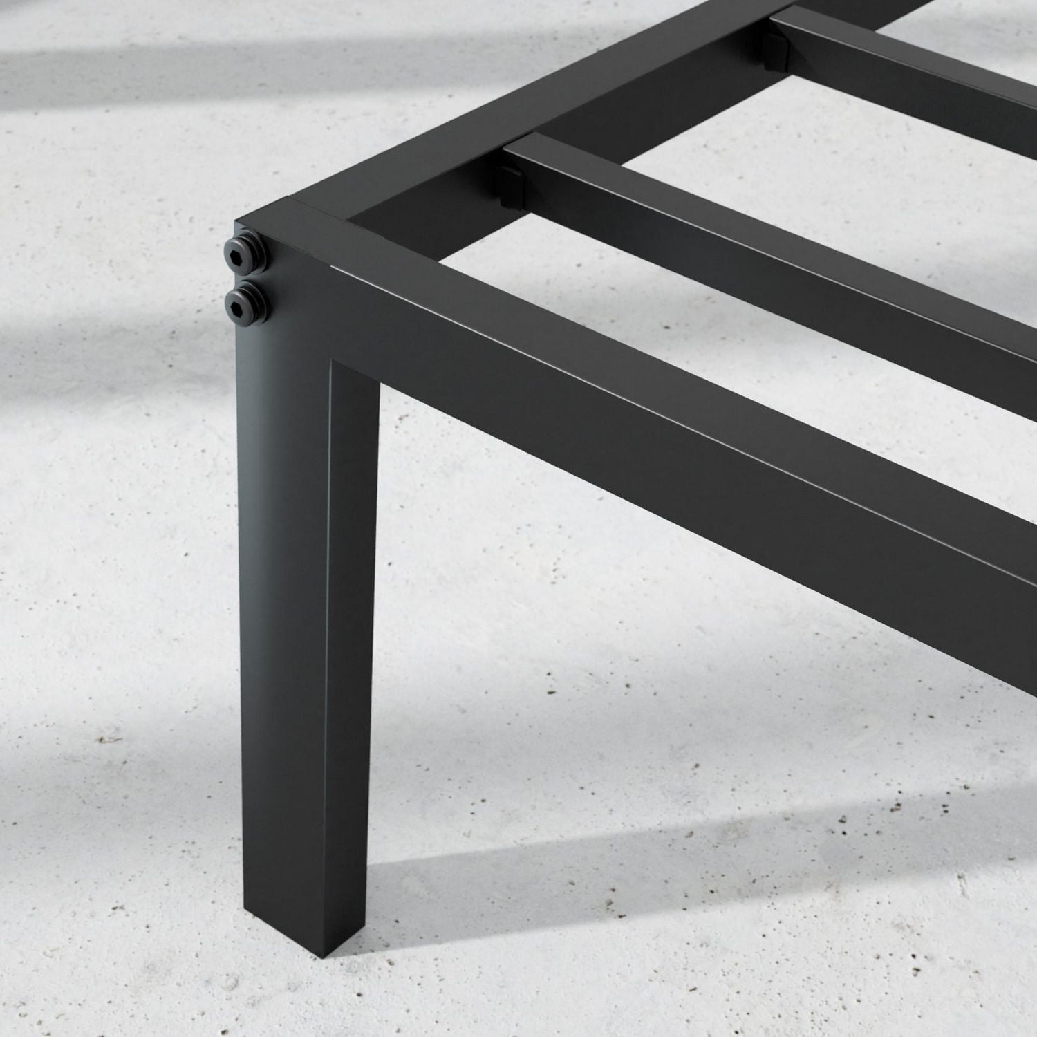 Zinus 14 inch Classic Metal Platform Bed Frame with Steel Slat