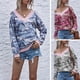 thumbnail image 3 of Camiseta de mujer Camuflaje Empalme Cuello en V Fuera del hombro Manga larga Casual Camisetas suelta Abanopi Azul/Pequeña, 3 of 7