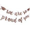 thumbnail image 2 of Celebre su graduación con estilo Banner de graduación brillante en oro rosa y guirnalda de felicitaciones, 2 of 7