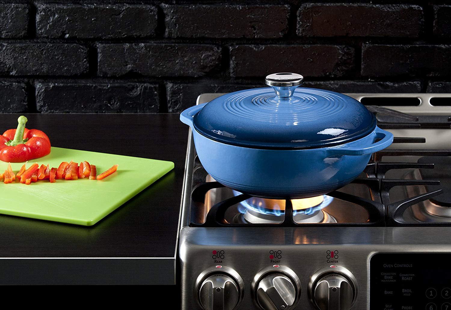 Lodge 7.5 Quart Enameled Cast Iron Dutch Oven with Lid – Dual Handles –  Oven Safe up to 500° F or on Stovetop - Use to Marinate, Cook, Bake,  Refrigerate and Serve – Caribbean Blue: Stock Pot: Home & Kitchen 