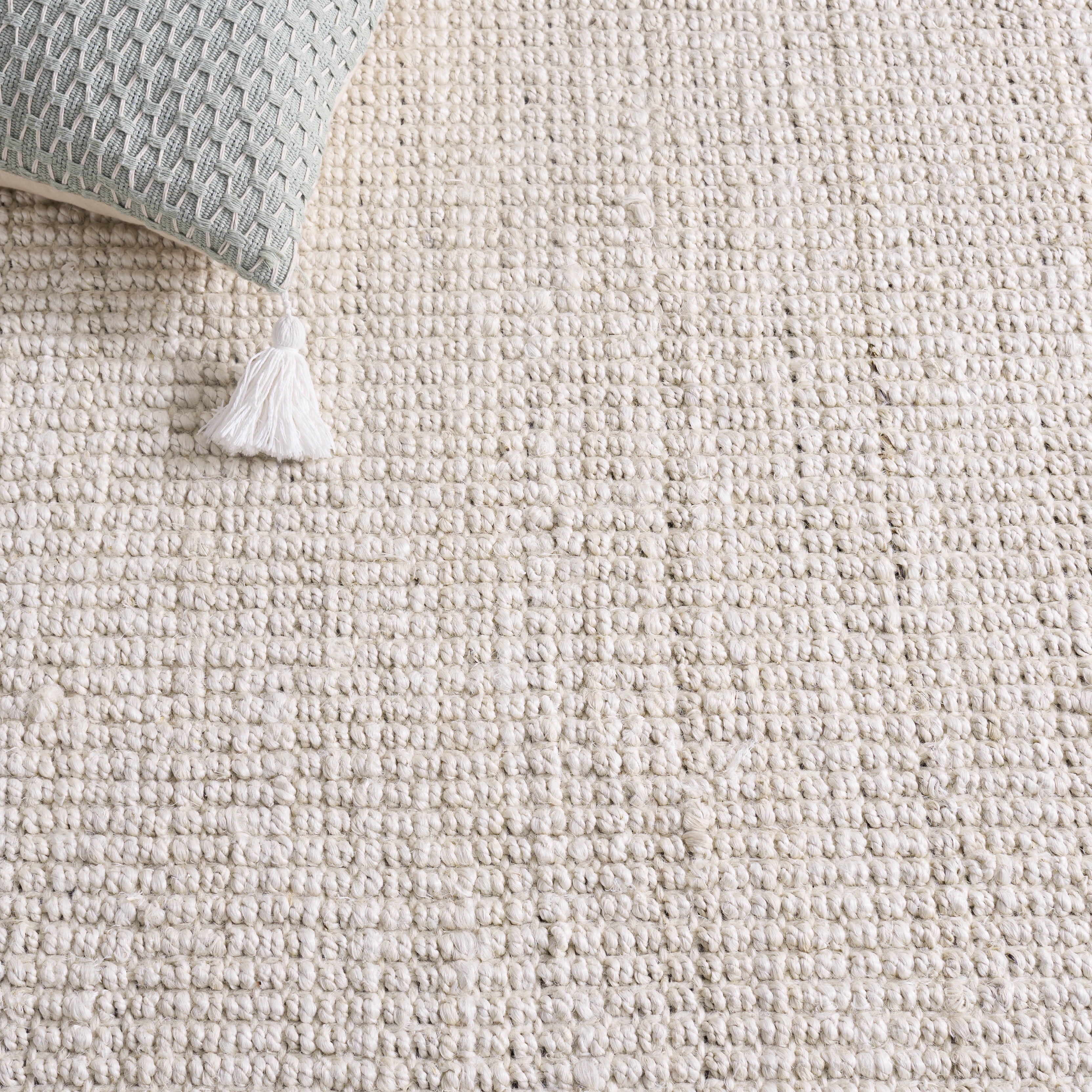 Safavieh Natural Fiber Delmar Solid Area Rug, Bleach/Ivory, 3' x 3' Round