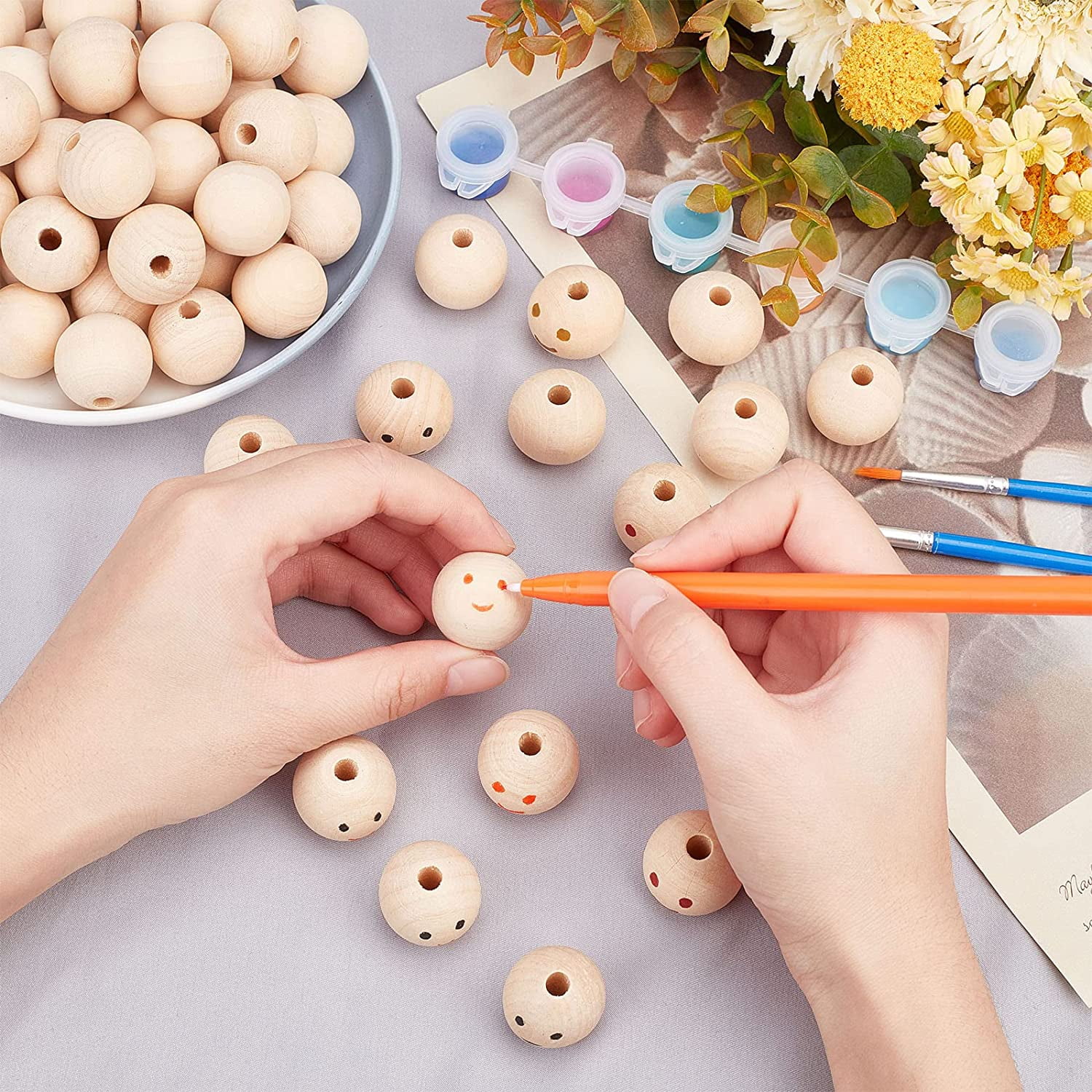 Wooden Beads 100Pcs 25mm (1 Inch) Natural Unfinished Wood Spacer Beads Round Ball Wooden Loose Beads for Bracelet Pendants Crafts Hair Braids DIY Jewelry Making Christmas Decoration
