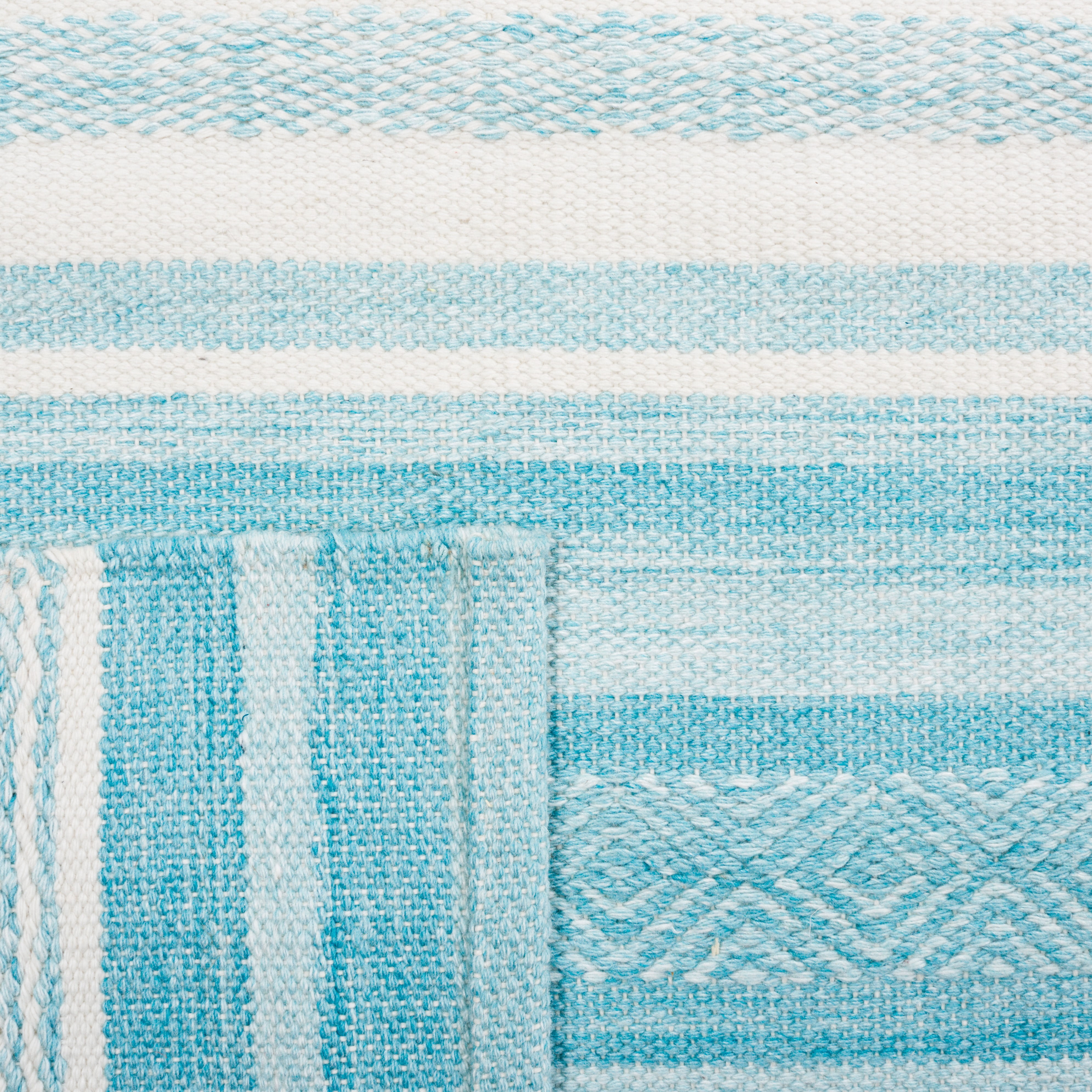 SAFAVIEH Striped Kilim Leo Striped Polyester Area Rug, Turquoise/Ivory, 4' x 6'