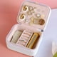 thumbnail image 2 of Organizador de joyas pequeño, estuche de viaje de 3 piezas para collares, pendientes y relojes. Blanco, 2 of 9
