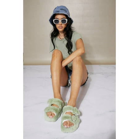 

Cape Robbin Soft Steps Buckled Fuzzy Sandals