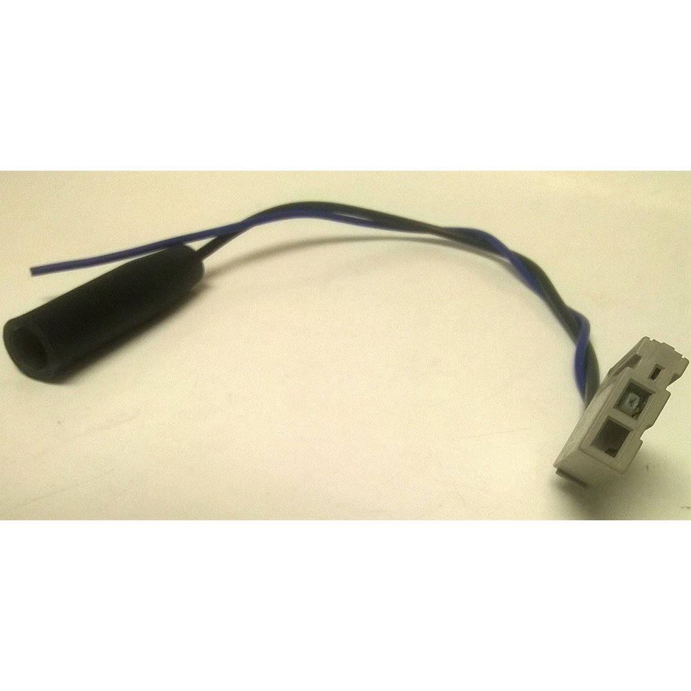 Antenna adapter that connects from an aftermarket antenna or FM