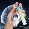 thumbnail image 1 of Llavero con colgante de astronauta y astronauta luminoso con luz nocturna de oso estrellado para estudiantes, regalo para pareja, colgante de mochila escolar, 1 of 1