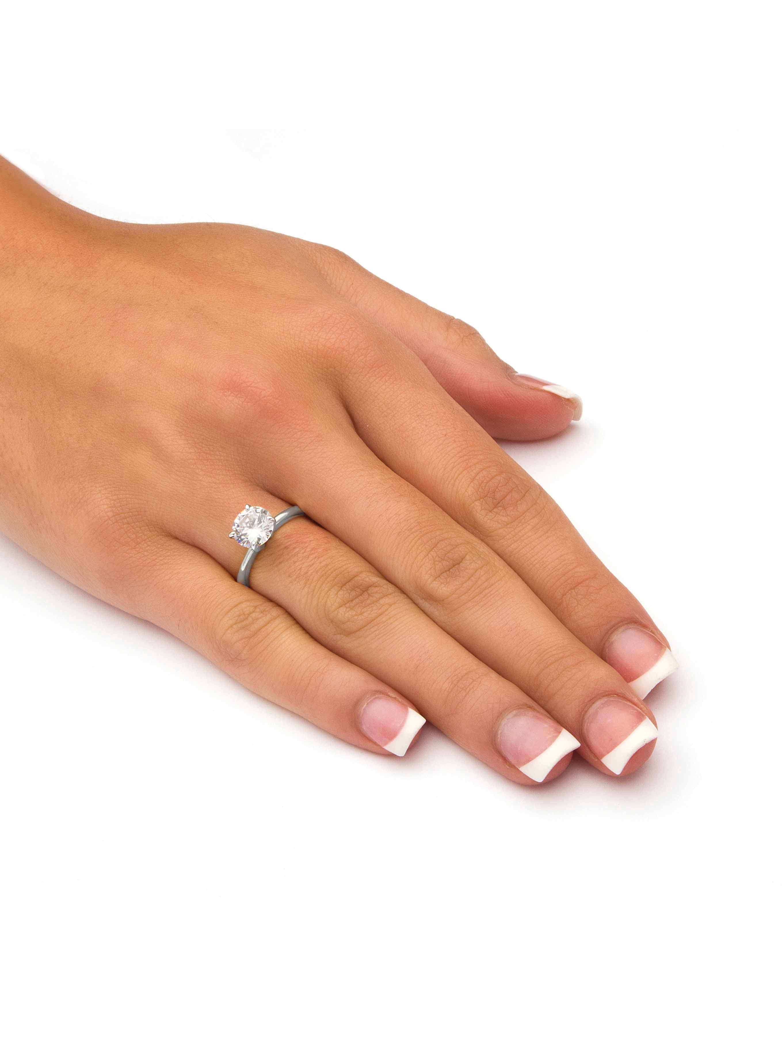 PalmBeach Jewelry Round or Oval Cubic Zirconia Solitaire Engagement Ring in Gold-Plated Platinum-Plated or Silvertone