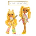thumbnail image 4 of Fashion Doll Rainbow High Jr High Rock Band Sunny 23 cm con guitarra, 4 of 9