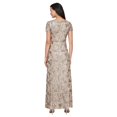 thumbnail image 2 of Vestido Largo Alex Evenings con Encaje de Rosetas Champagne Talle 12, 2 of 3