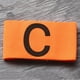 thumbnail image 3 of Brazalete de capitán de fútbol naranja de nailon elástico para liderazgo deportivo en partidos de fútbol, 3 of 3