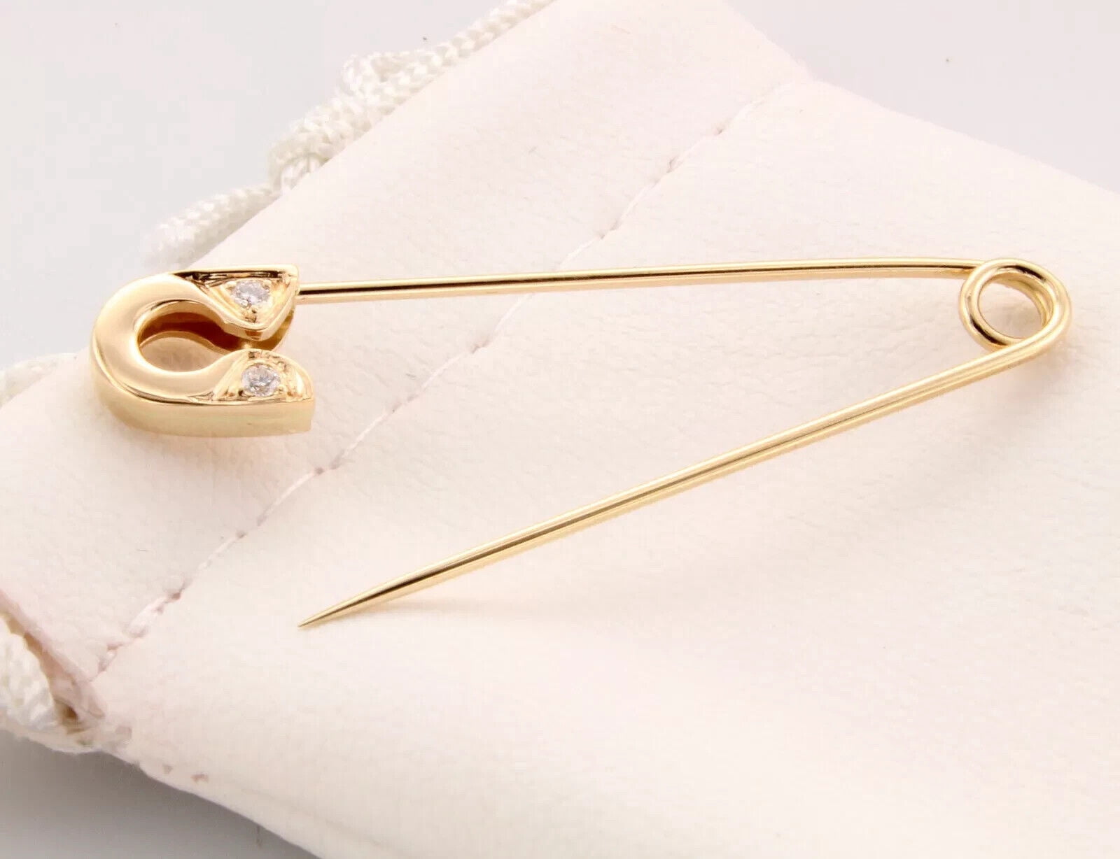1.00Ct Round Cut Simulated Diamond Safety Shape Women's Brooch Pin 14K Yellow Gold Plated 925 Sterling Silver
