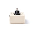 thumbnail image 4 of Pedal de Efectos MXR Booster M133 Blanco con Fuente de Alimentación y Púas Dunlop para Guitarra, 4 of 7