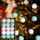 thumbnail image 1 of Paquete de 15 Bolas Navideñas de Terciopelo Flocado | Adornos Colgantes de Plástico de 8 Cm para Árbol con Hebilla de Metal para Decoración de Fiestas, 1 of 6
