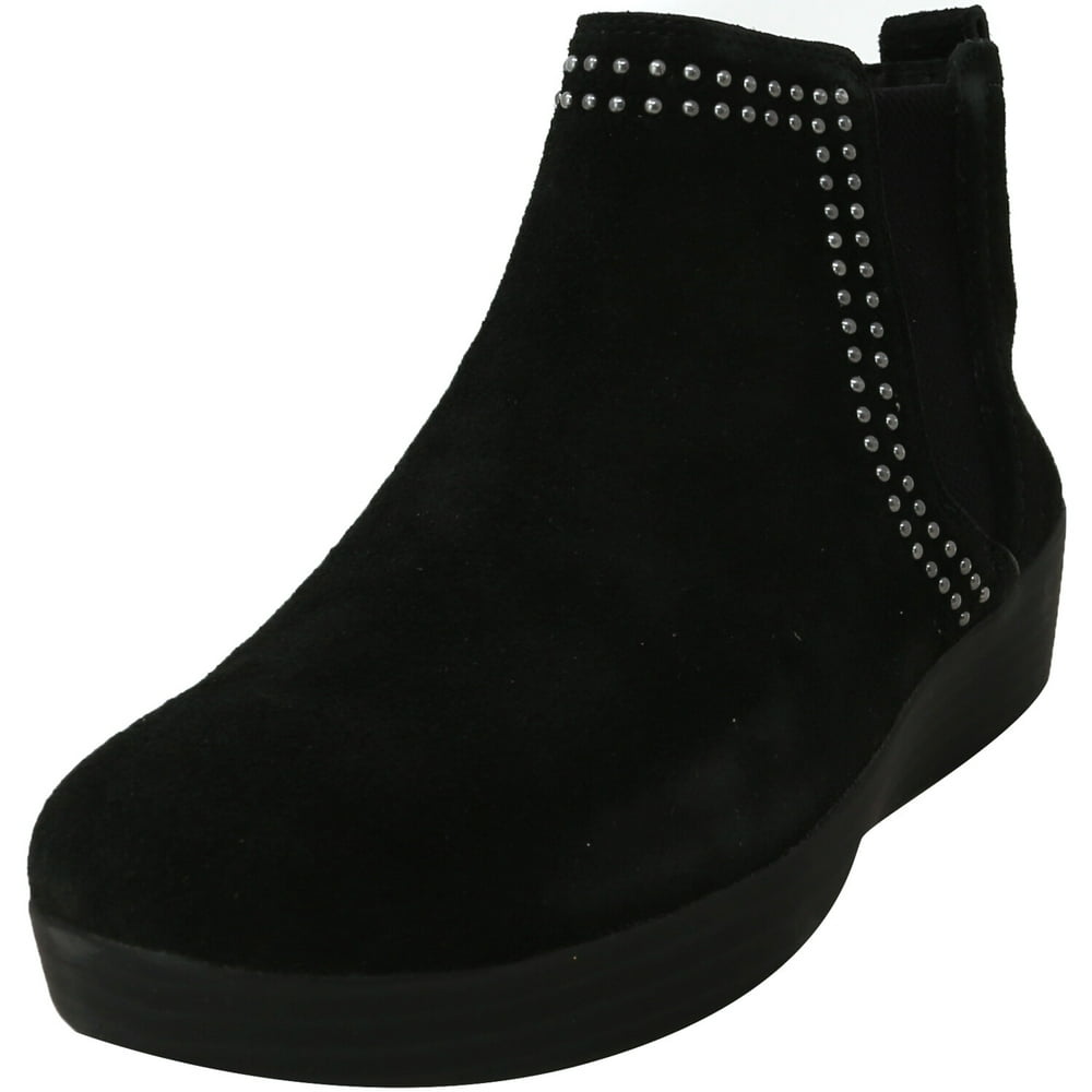 chukka boots with dress pants