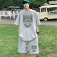 thumbnail image 5 of Chándal informal de moda de gran tamaño de verano, traje holgado para correr con diseño de gofre, camiseta holgada de manga corta y pantalones cortos deportivos, conjunto de 2 piezas para hombre, 5 of 5