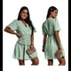 thumbnail image 2 of Vestido Plisado Informal de Corta con Escote en V y Cintura Alta para Mujer, de Color Liso. Verde M, 2 of 10