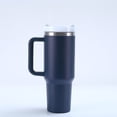 thumbnail image 1 of Stanley Quencher - Vaso de acero inoxidable aislado al vacío con tapa y popote para agua, té helado, café, licuados y más, carbón, 1180 ml. Azul oscuro/40oz, 1 of 3
