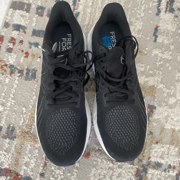 New Balance Vongo V5 Mens Size 11.5 D Black/Phantom Running Shoes MVNGOBS5 NEW!