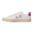 thumbnail image 5 of Tenis Veja de campo color blanco con logo plateado y en la parte trasera gamuza en color fucsia, 5 of 5
