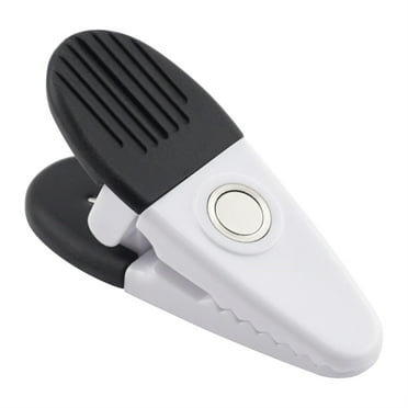 Master Magnetics 3-1/2 In. White Magnetic Clip (2-Pack) 07523