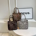 thumbnail image 2 of Bolso de hombro con estampado de leopardo para mujer, popular, bolso de lona para la axila, bolso de mano de gran capacidad, 2 of 5