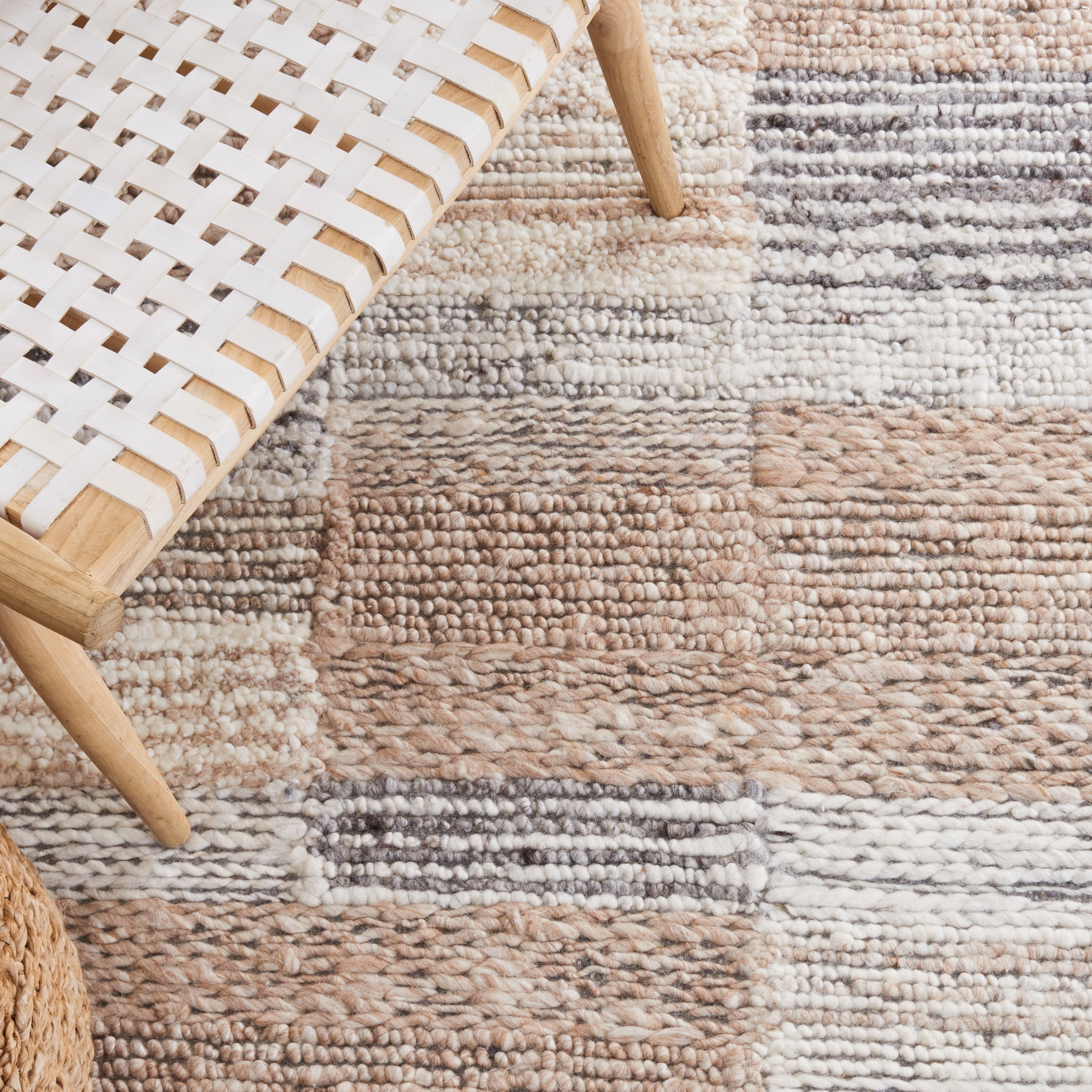 Safavieh Casablanca Zayden Checkered Area Rug, Natural/Ivory, 8' x 10'