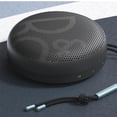 thumbnail image 4 of Bang & Olufsen Beosound A1 (2.ª generación) Altavoz Bluetooth inalámbrico portátil resistente al agua con micrófono, deportivo, 4 of 5