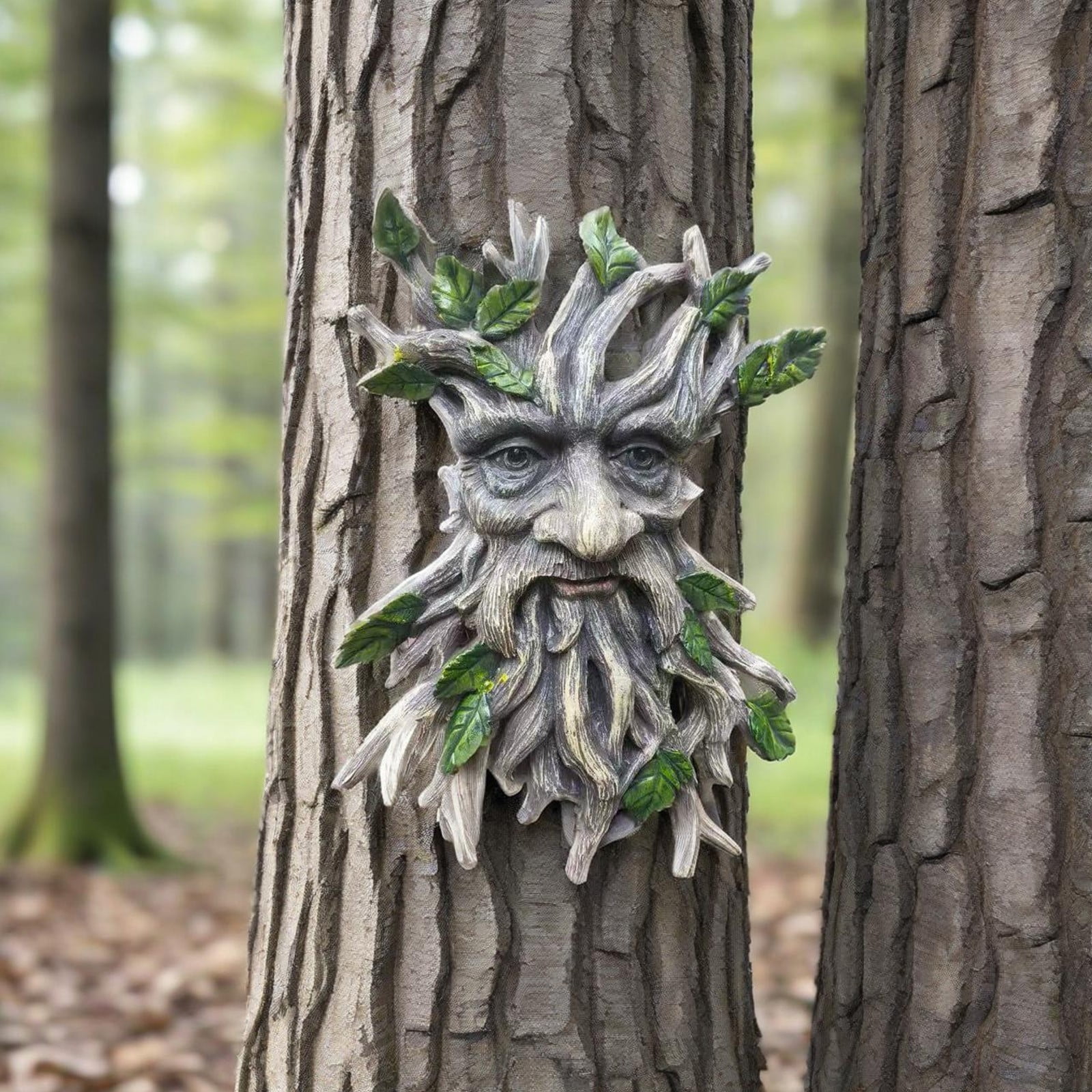 Halloween Tree Face Resin Wall Sculpture Outdoor Garden Yard Patio Decor Spooky Ornament with Realistic Carving Details for Holiday Gift