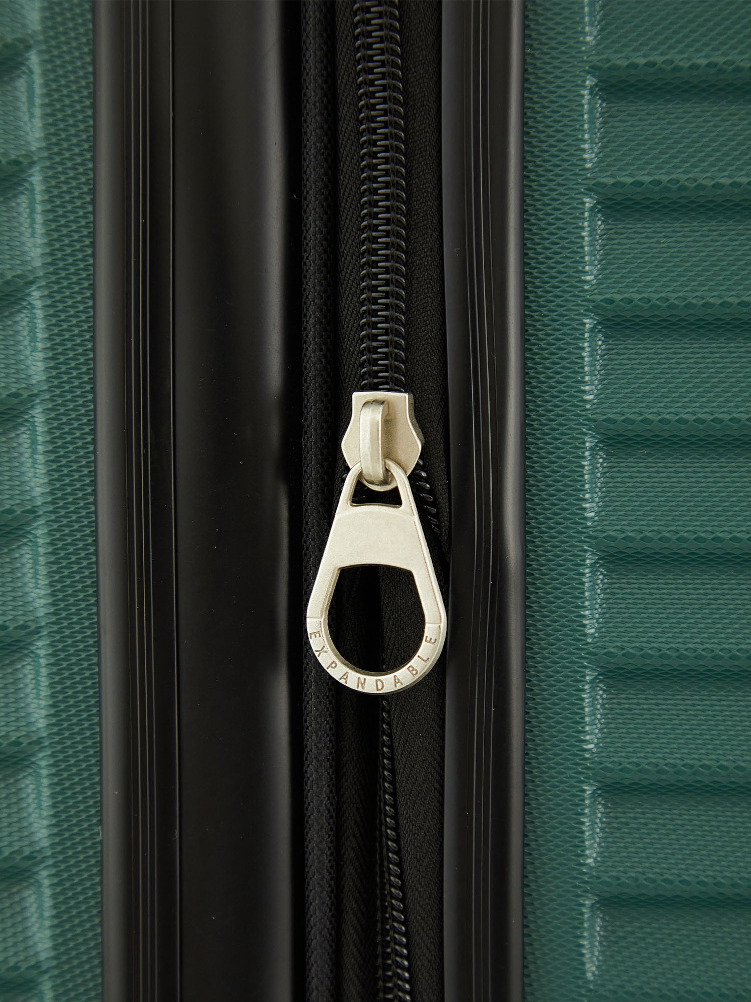 Wrangler 20-inch Expandable Hardside Carry-on Spinner Luggage, Hunter Green