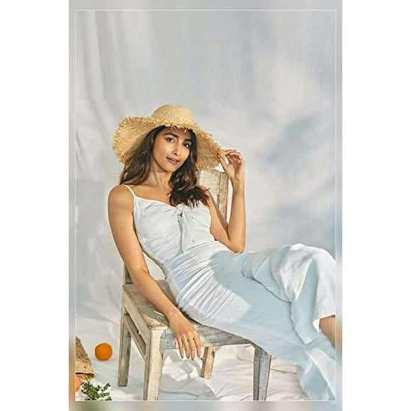 PPHAOSHO Pooja Hegde Indian Actress Paper AM Poster frameless Painting Canvas Wall Posters Art Picture Print Modern Home Decor 20x30inch