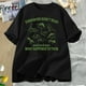 thumbnail image 5 of Camiseta retro Los dinosaurios no leían Camisetas gráficas para mujeres y hombres Camisetas para amantes de los libros Camisetas de animales de los años 90 Regalos de lectura Ropa para mujeres, 5 of 5