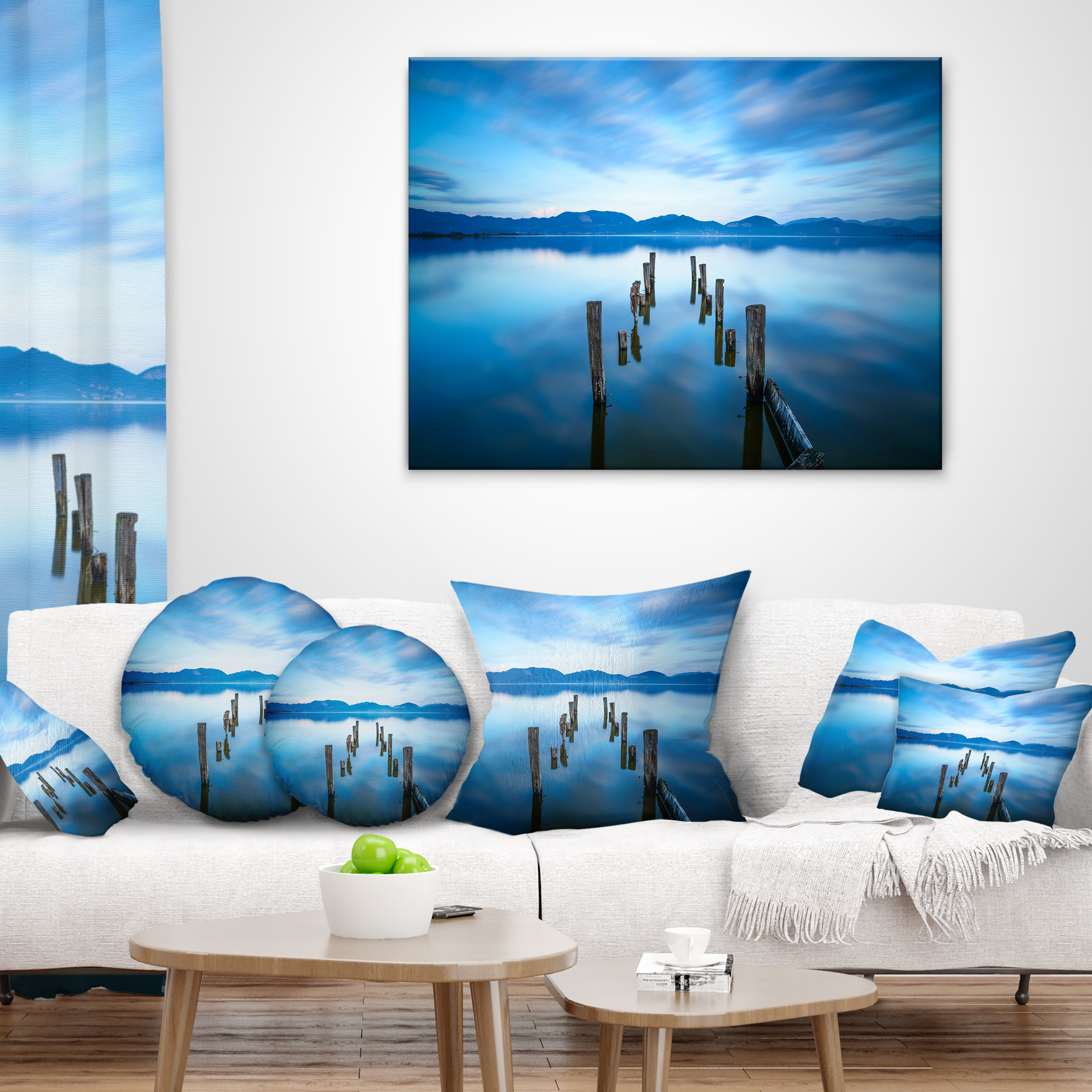 Designart Deep into the Sea Pier - Seascape Throw Pillow - 18x18
