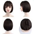 thumbnail image 2 of Peluca REECHO 11 Short Bob con flequillo sintético marrón oscuro, 2 of 6