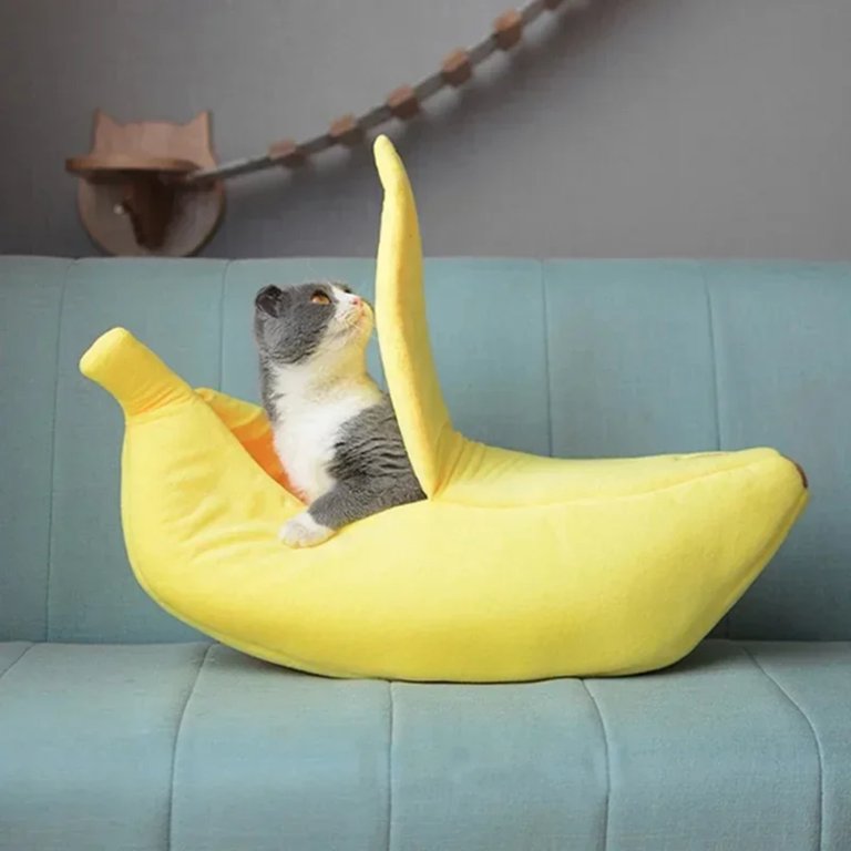 XTEURHD Cozy luxurious and ultra comfortable portable banana shaped cat bed with plush cushion Perfect for cats puppies and kittens. Soft and irresistibly snug this premium pet sle Walmart