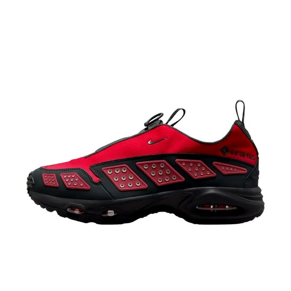 Nike Nike Air Max Sunder GTX Hyper Crimson / Dark Smoke Grey  FZ4238-800 Women's Size 6
