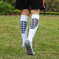 thumbnail image 4 of Calcetinas Anti Slip Sport Knee Altos Altos Calcetines Atletices para Hombres y Mujeres que dirigen el fútbol de atrenamiento, 4 of 7