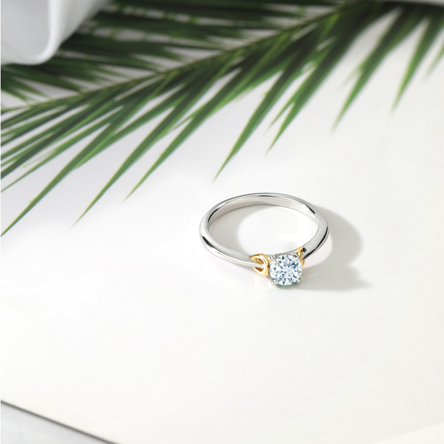 Gem Stone King 925 Sterling Silver and 10K Yellow Gold Sky Blue Aquamarine Solitaire Engagement Ring for Women (0.50 Cttw, Round 5MM, Gemstone March Birthstone, Size 5)
