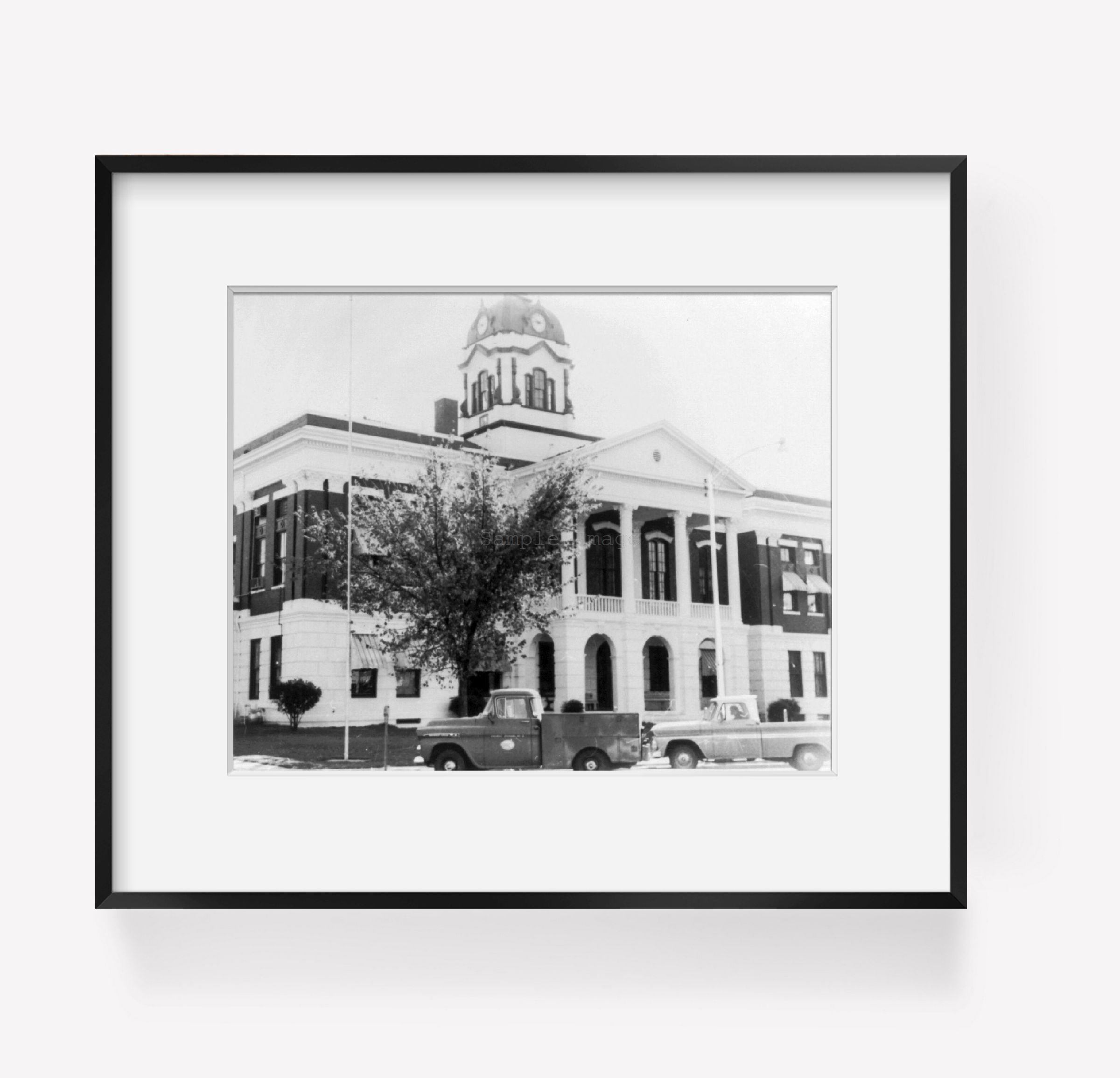 Photograph of Arkansas courthouses Searcy, White Co.