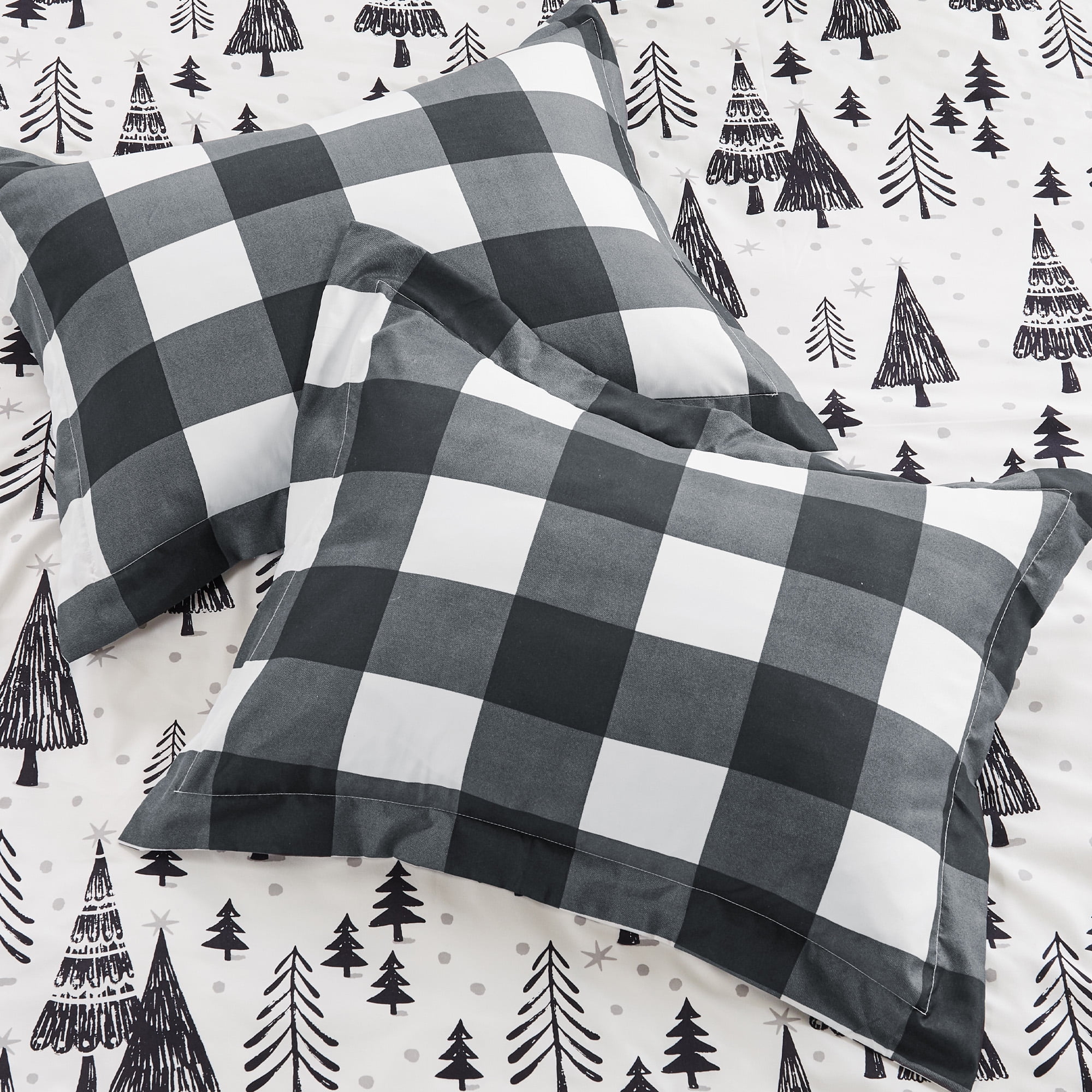 Levtex Home Merry & Bright Collection - Northern Star Duvet Cover Set - Full/Queen Duvet Cover (90 x 94in.) + Two Standard Pillow Cases (26 x 20in.) - Holiday Pine Trees - Black and White - Microfiber