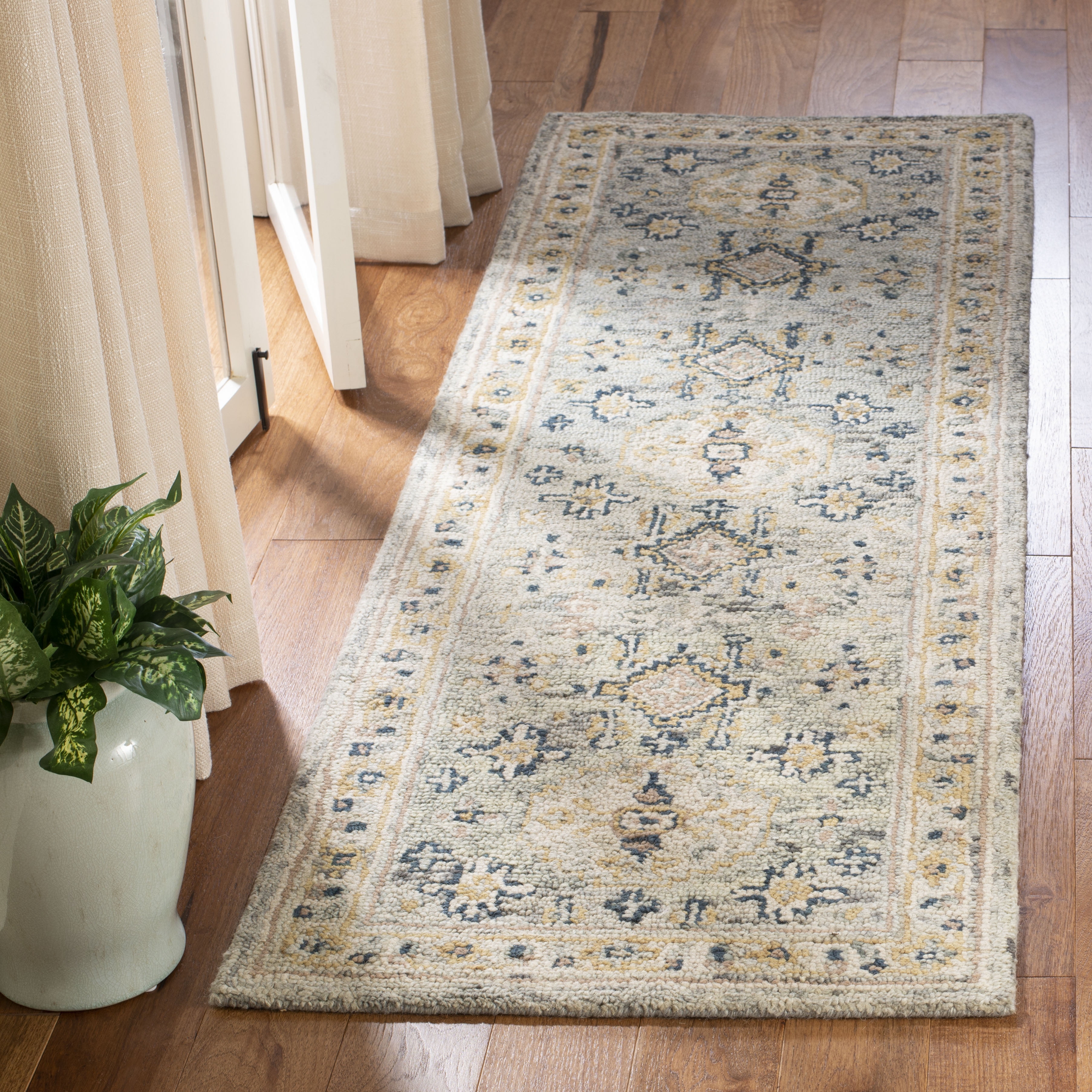 SAFAVIEH Aspen Stafford Floral Bordered Wool Runner Rug, Moss/Ivory, 2