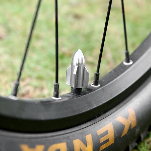 Sombrero De Válvula De Neumático 2 piezas de aluminio MTB bicicleta bicicleta neumático de coche tapa de válvula cubierta de polvo de neumático (plata)