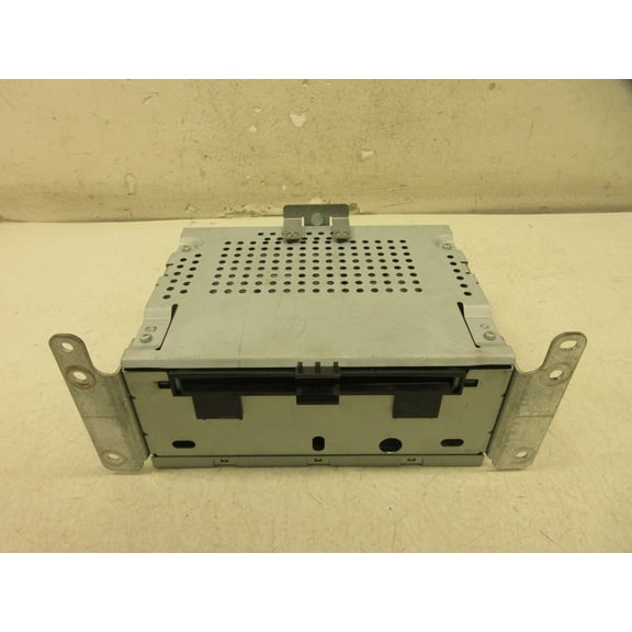 Pre-Owned 15 16 Ford Expedition AM FM CD MP3 Radio Player Receiver OEM LKQ - Verify Specific Vehicle Fitment In Description - (Good)