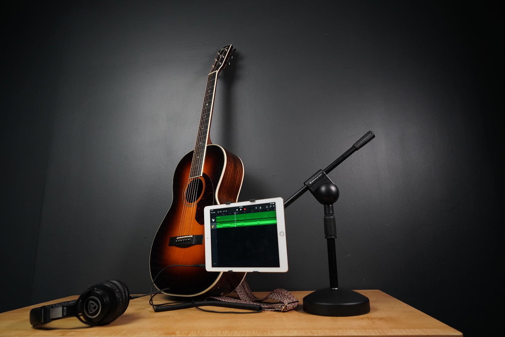Rockville RCM PRO Studio/Recording Podcast Condenser Microphone +Desk Stand/Boom