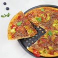 thumbnail image 3 of Paquete de 3 bandejas para pizza con agujeros, bandeja perforada de acero al carbono antiadherente redonda para cocina casera O, 3 of 5
