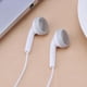 thumbnail image 1 of Audífonos de música universal para teléfono con micrófono en la oreja de 3,5 mm (blanco) Ehuebsd Para estrenar, 1 of 9
