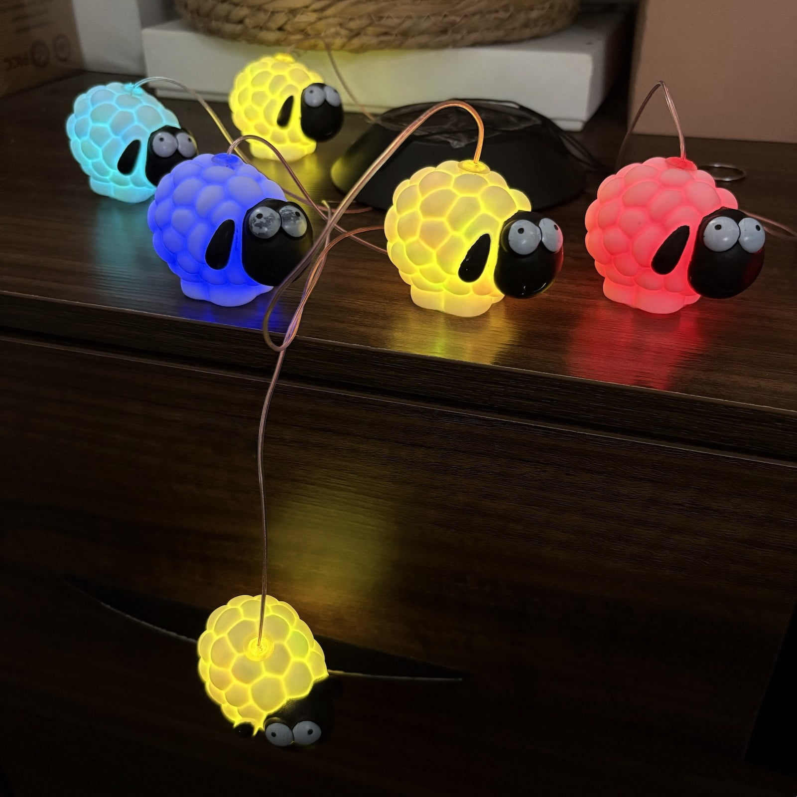 6 Color Changing LEDs Solar Black Face Sheep Wind Chimes Lights Gift for Mom, Festival, Patio, Garden, Outdoor Farmhouse Decoration