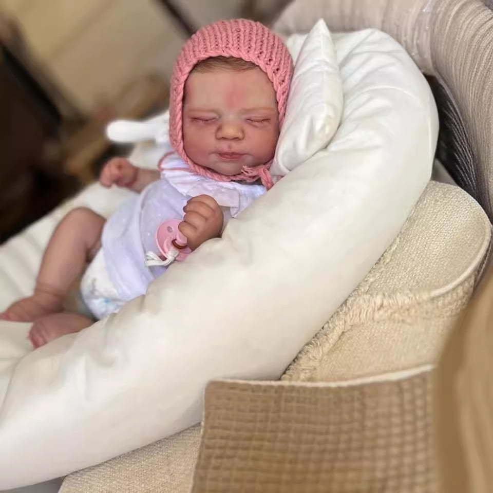 Realistic Reborn Baby Dolls-18 Inch Real Life Baby Dolls Girl Lifelike Baby Doll with Accessories for 3+ Years Old (Brown)